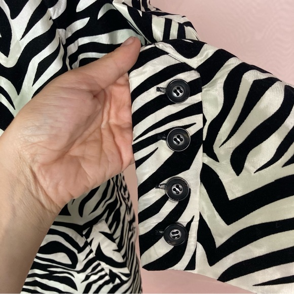 UBU flocked zebra print button down jacket - Picture 11 of 11